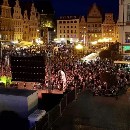 Unique Luxury Studio On Market Square Apartman