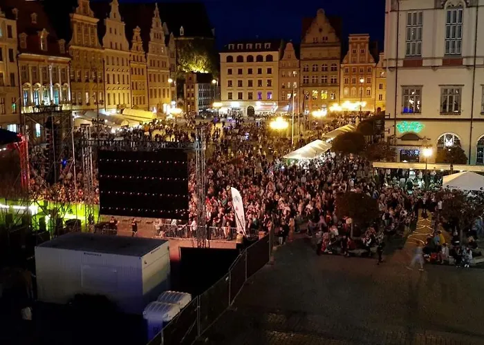 Unique Luxury Studio On Market Square Apartamento